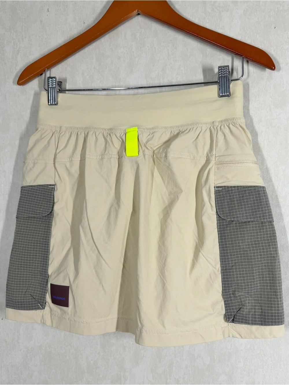 Lululemon Women’s Multi-Pocket Cargo High-Rise Hiking Skirt Skort in Prosecco 6